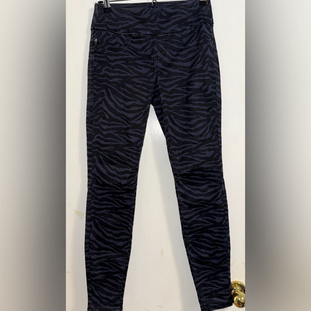 5/$10 Rock & Republic Black Zebra Print Jeggings